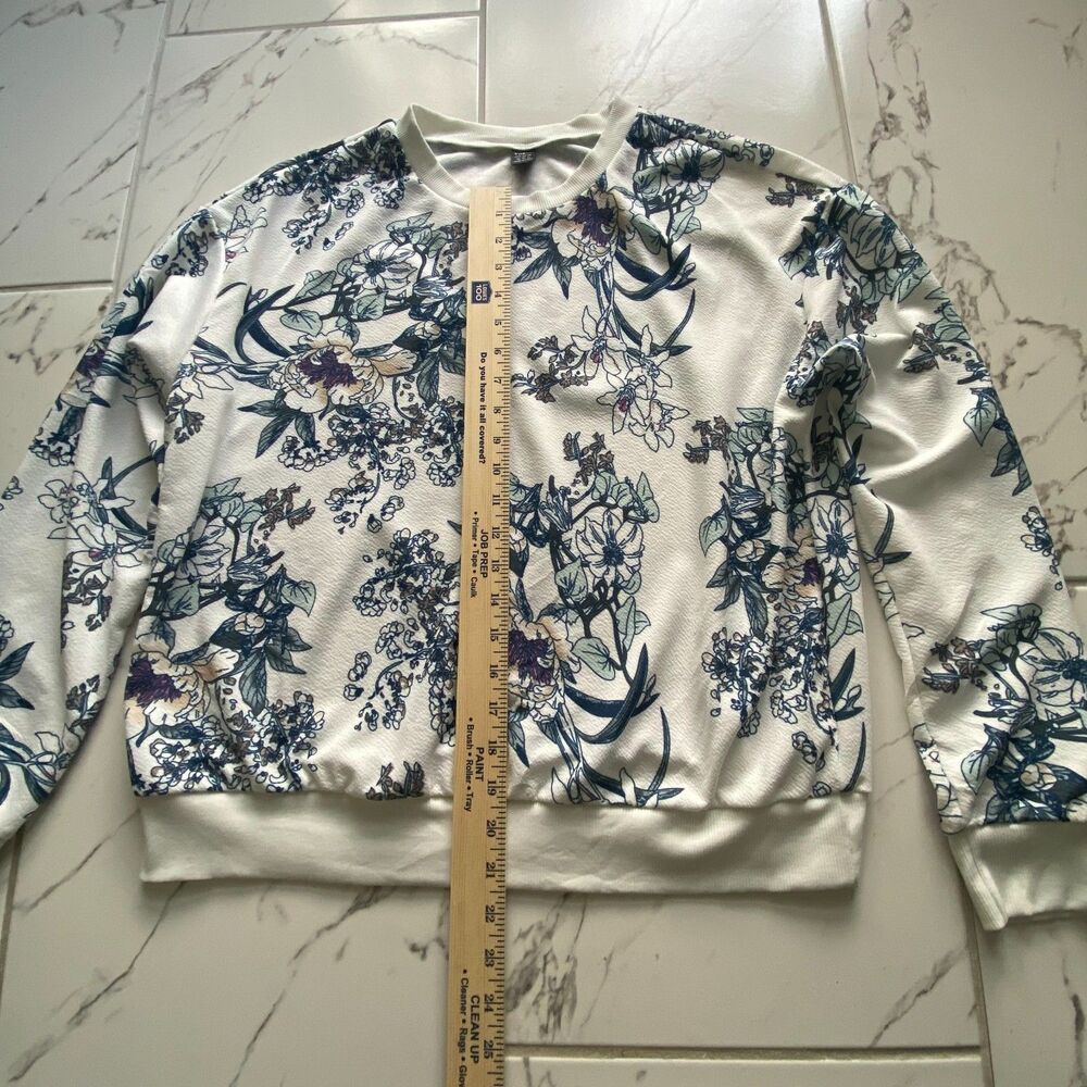 SHEIN Womens XL White Blue All Over Floral Print Crewneck Sweatshirt Pullover - Picture 5 of 10